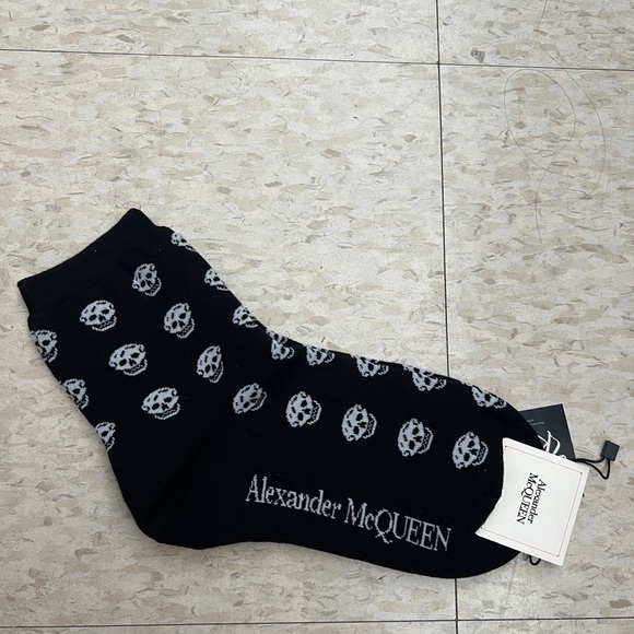 Alexander McQueen Intarsia Crew Socks - Picture 7 of 8